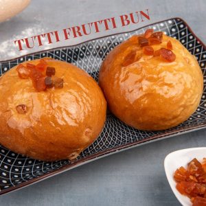 Tutti Frutti Bun